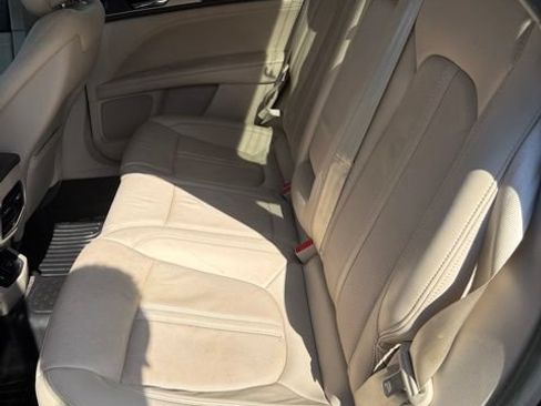 Used 2018 Lincoln MKZ Reserve FWD image 10