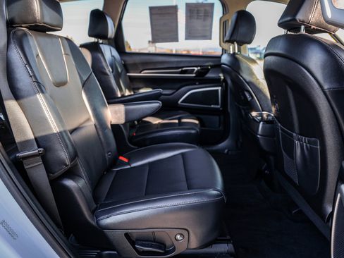 Used 2023 Kia Telluride S AWD/4WD image 12
