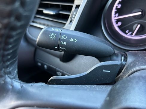 Used 2023 Toyota Camry SE image 22