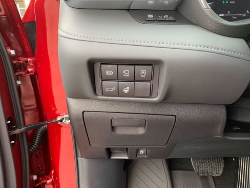 New 2026 Toyota Highlander Platinum AWD/4WD image 33