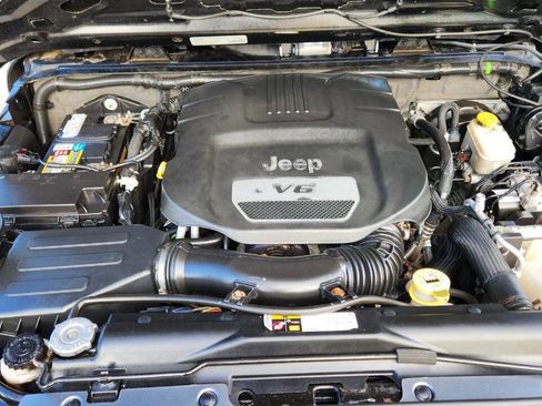 Used 2014 Jeep Wrangler Unlimited Sport AWD/4WD image 56