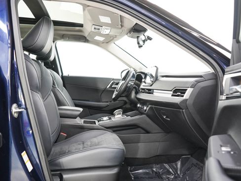 Used 2024 Mitsubishi Outlander SE AWD/4WD image 11