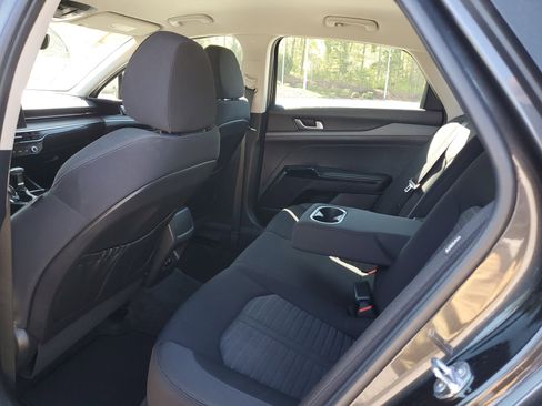 Used 2025 Kia K5 LXS image 10