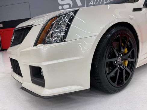 Used 2010 Cadillac CTS V image 4