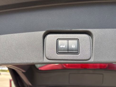 Used 2021 Nissan Rogue Platinum image 25