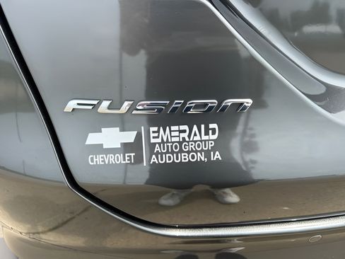Used 2017 Ford Fusion Titanium FWD image 17