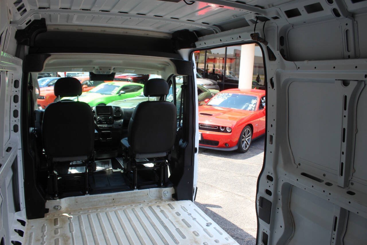 Used 2025 RAM ProMaster 2500 w/ Convenience Group FWD image 11