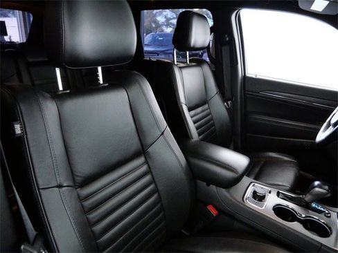 Used 2021 Jeep Grand Cherokee Limited X image 12