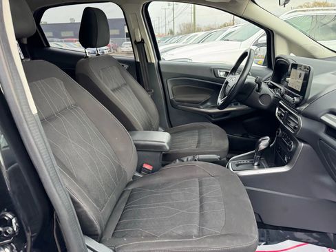 Used 2018 Ford EcoSport SE image 4