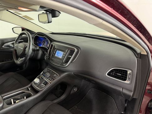 Used 2016 Chrysler 200 Limited w/ Convenience Group FWD image 18
