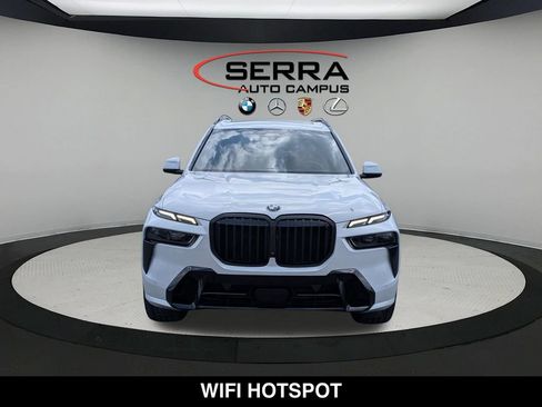 Used 2023 BMW X7 xDrive40i w/ M Sport Package AWD/4WD image 9