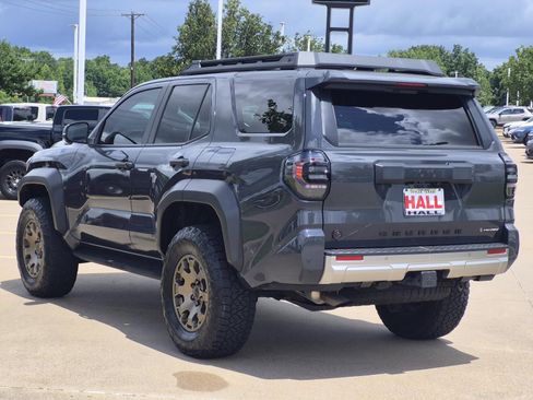 Used 2025 Toyota 4Runner Trailhunter AWD/4WD image 4