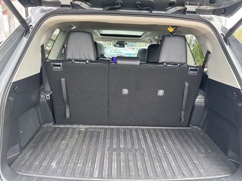 Used 2025 Toyota Grand Highlander AWD image 32