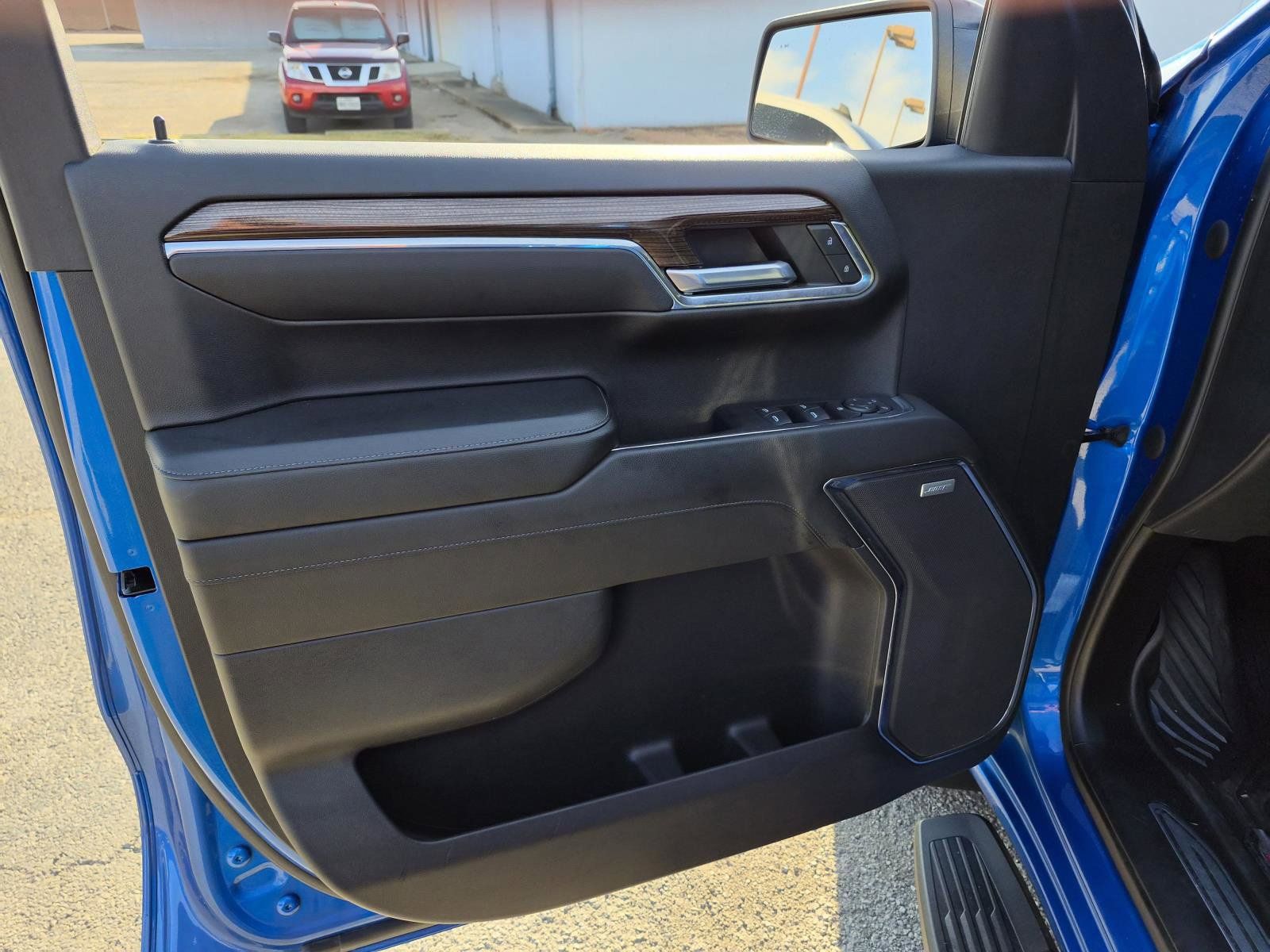 Used 2022 Chevrolet Silverado 1500 RST AWD/4WD image 19