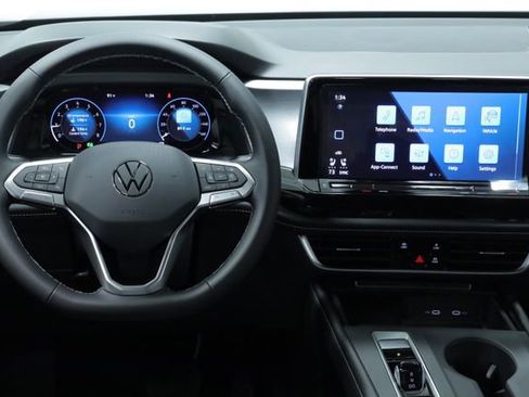 New 2026 Volkswagen Atlas Cross Sport SE FWD image 12