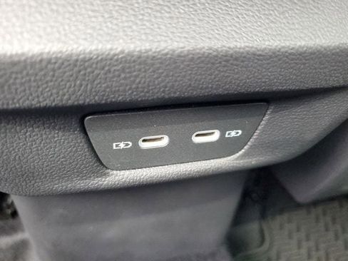 New 2026 Volkswagen Tiguan SE image 12