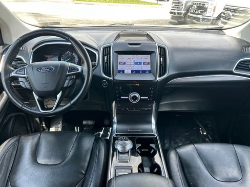 Certified 2020 Ford Edge Titanium AWD/4WD image 6
