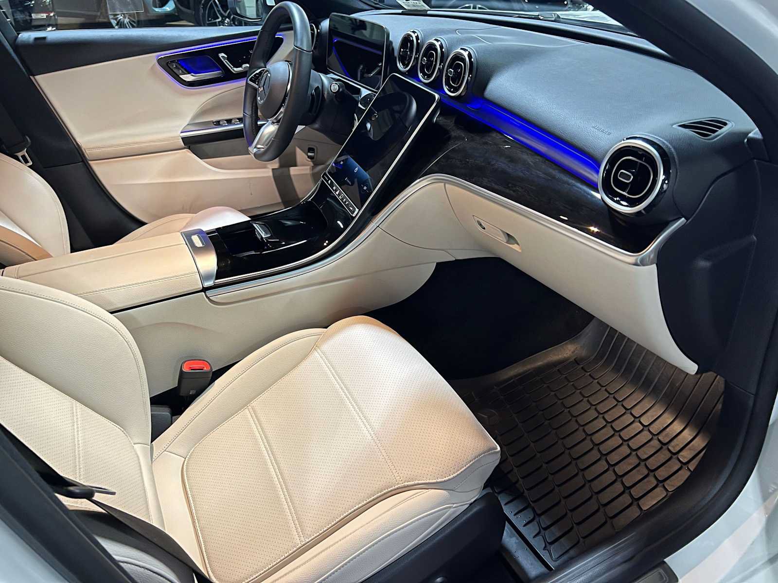 Used 2026 Mercedes-Benz C 300 4MATIC Sedan image 11