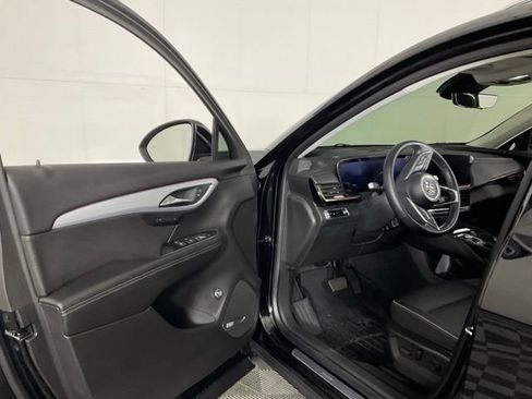 Used 2024 Buick Envision Avenir AWD/4WD image 26