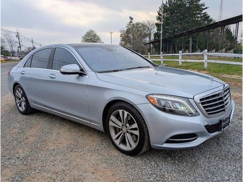Used 2016 Mercedes-Benz S 550 4MATIC Sedan w/ Premium Package image 3