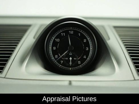 Certified 2022 Porsche Macan image 34