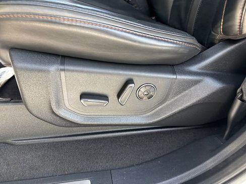 Used 2022 Ford F450 Platinum w/ FX4 Off-Road Package image 24