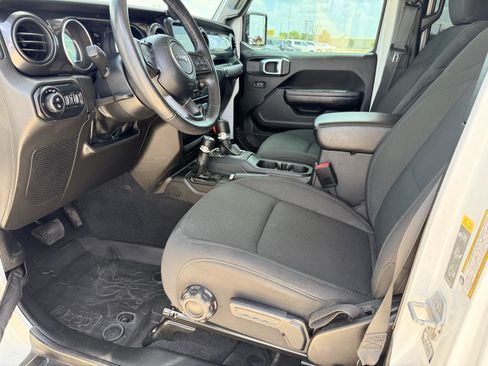 Used 2022 Jeep Gladiator Sport AWD/4WD image 18