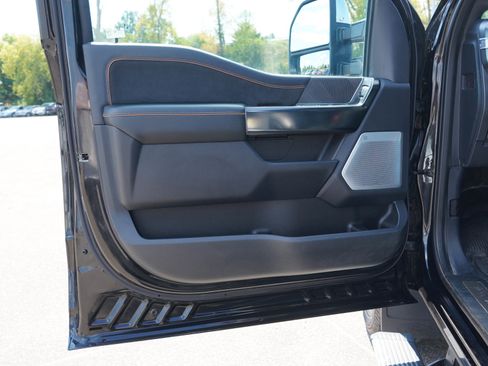 Used 2024 Ford F350 Platinum w/ FX4 Off-Road Package AWD/4WD image 18