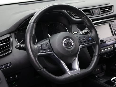 Used 2020 Nissan Rogue SL FWD image 12
