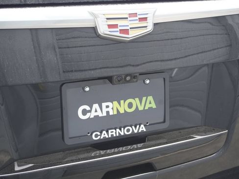 Used 2018 Cadillac Escalade Platinum AWD/4WD image 30
