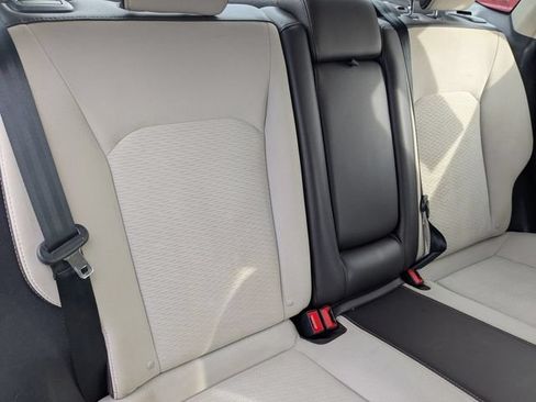 Used 2019 Ford Fusion SE w/ Equipment Group 151A FWD image 15