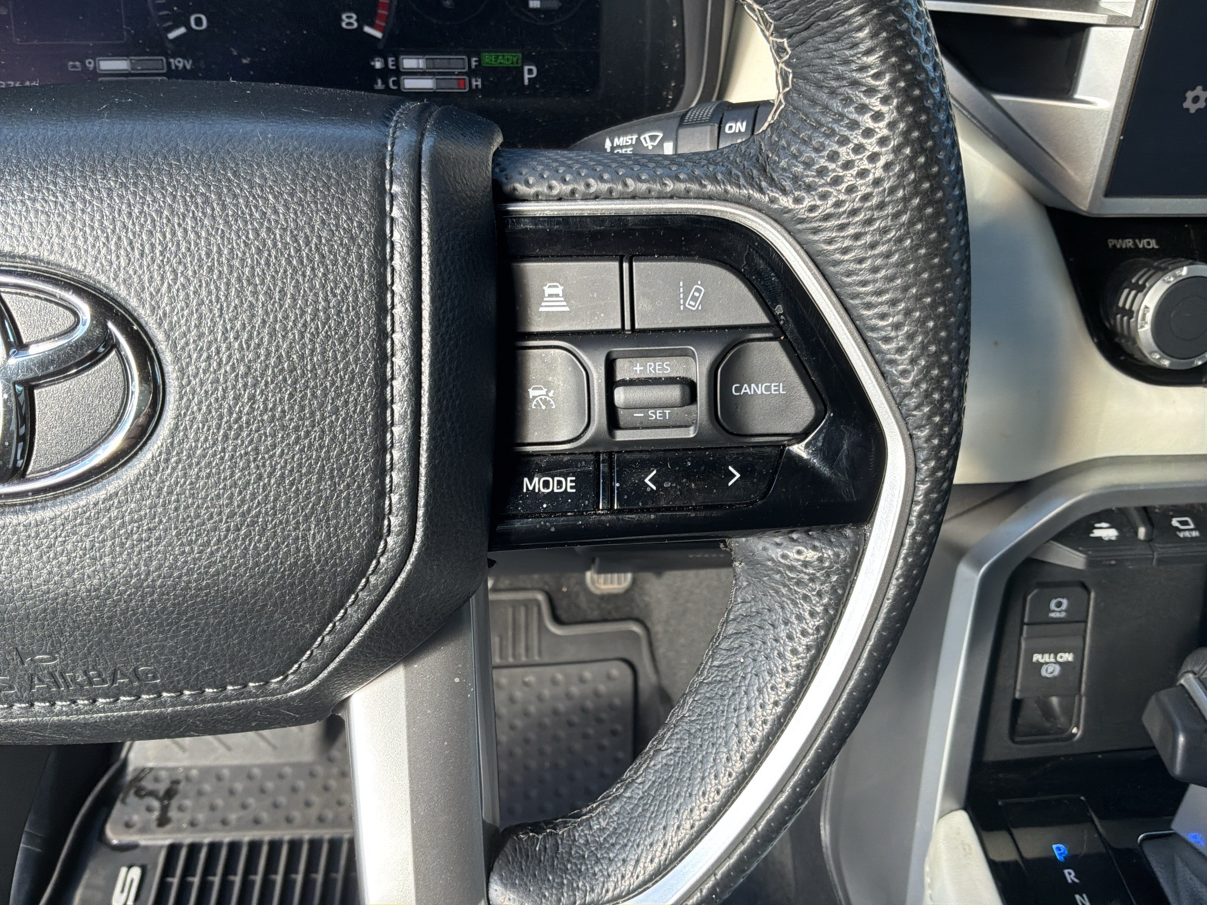 Used 2024 Toyota Sequoia Capstone AWD/4WD image 20