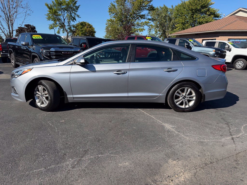 Used 2017 Hyundai Sonata SE FWD image 8