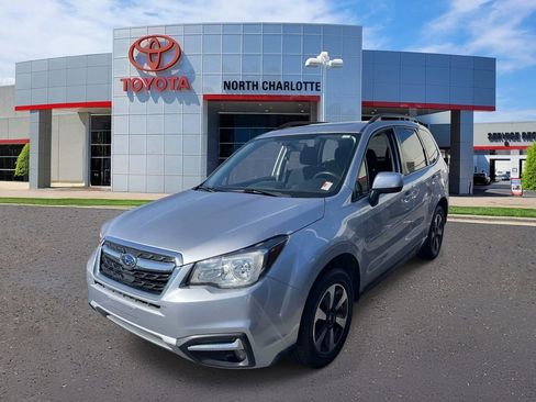 Used 2017 Subaru Forester 2.5i Premium image 4