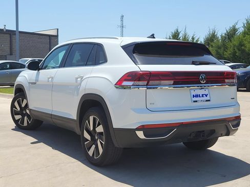 Used 2024 Volkswagen Atlas Cross Sport SE AWD/4WD image 3