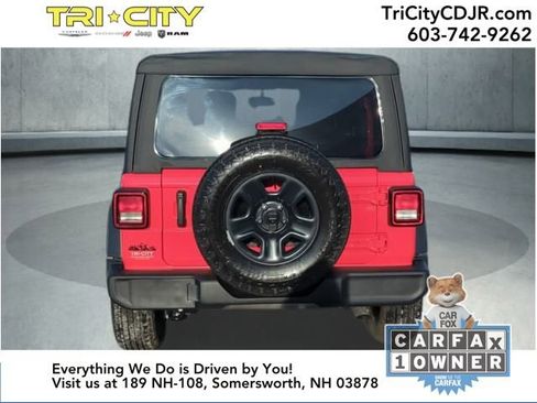 Used 2025 Jeep Wrangler Sport image 4