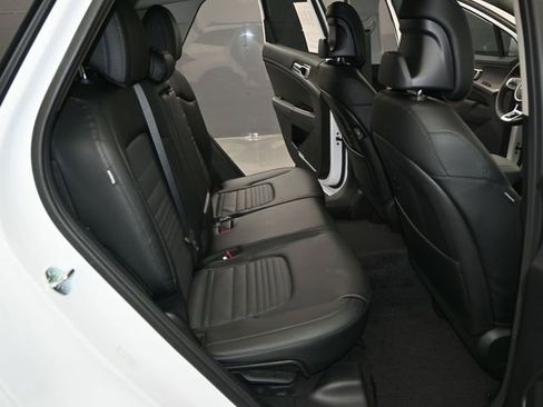 Used 2025 Kia Sportage SX FWD image 15