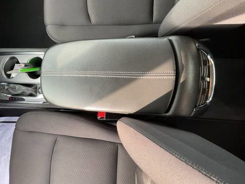 Used 2024 Chevrolet Malibu LT image 18