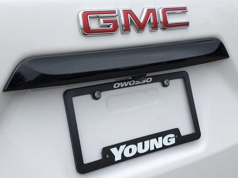 Certified 2023 GMC Terrain SLE w/ Driver Convenience Package FWD image 39