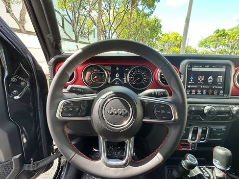 Used 2023 Jeep Wrangler Rubicon AWD/4WD image 18