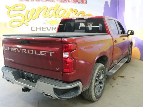 Used 2024 Chevrolet Silverado 1500 LT w/ Z71 Off-Road Package AWD/4WD image 8
