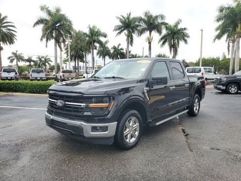 Used 2022 Dodge Durango SXT image 2