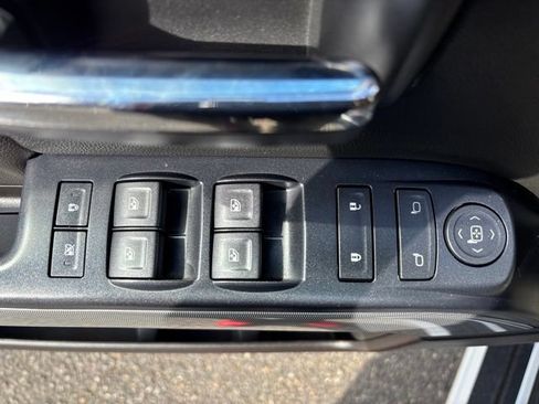 Used 2018 Chevrolet Silverado 1500 LT w/ All Star Edition AWD/4WD image 12