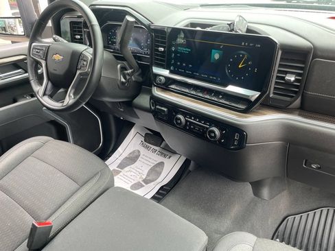 Used 2025 Chevrolet Silverado 2500 LT w/ Convenience Package AWD/4WD image 28