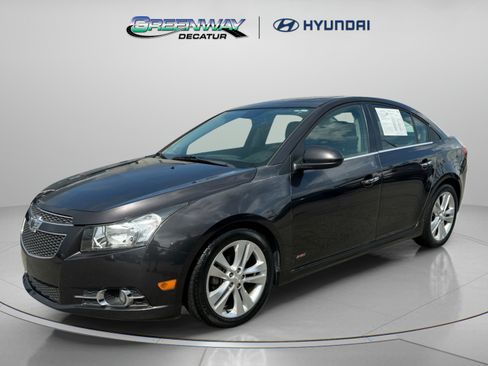 Used 2014 Chevrolet Cruze LTZ w/ RS Package FWD image 4