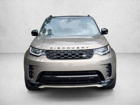 Used 2023 Land Rover Discovery HSE R-Dynamic AWD/4WD image 2