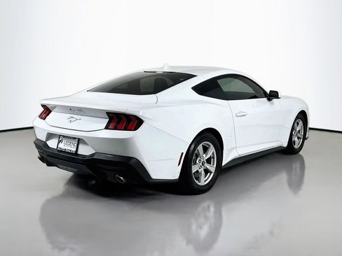 Used 2024 Ford Mustang Coupe RWD image 4