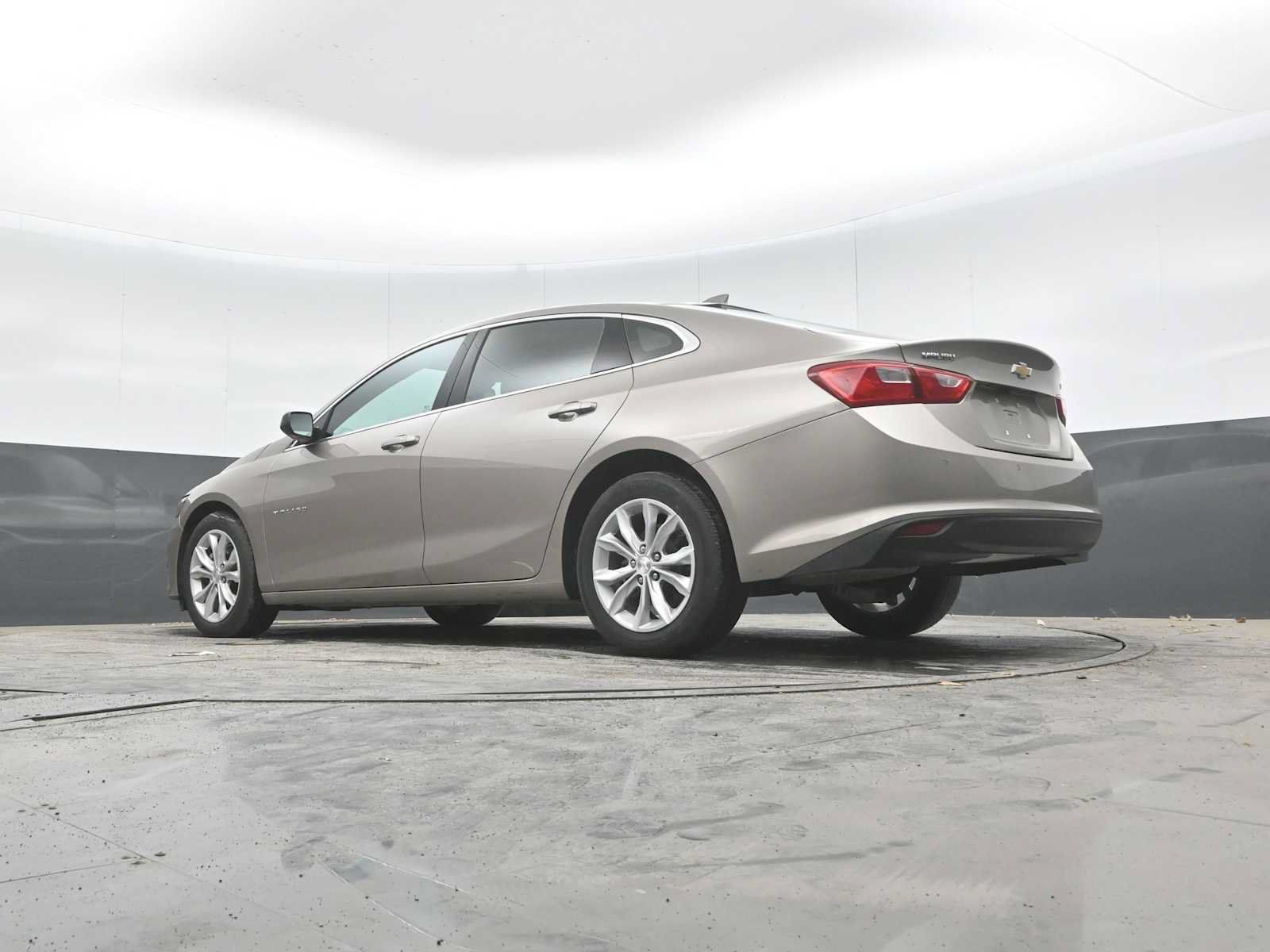 Used 2025 Chevrolet Malibu LT FWD image 23
