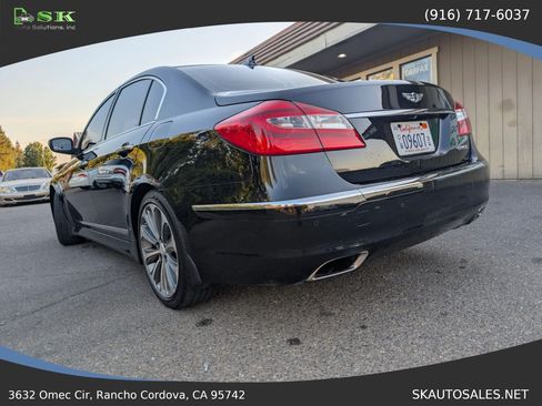 Used 2014 Hyundai Genesis 5.0 R-Spec RWD image 11