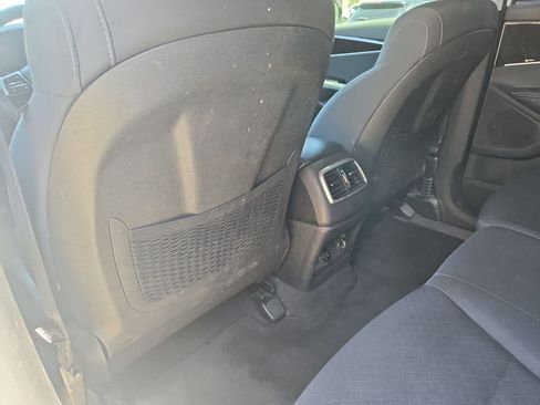 Used 2019 Kia Sorento FWD image 17
